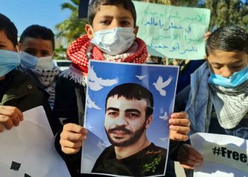 الأسير الفلسطيني المريض بالسرطان ناصر أبو حميد