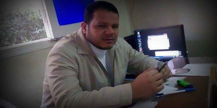 المعتقل أشرف عبدالسلام إبراهيم منصور، الشهير بـ”أشرف السلمي” (47 عاماً)