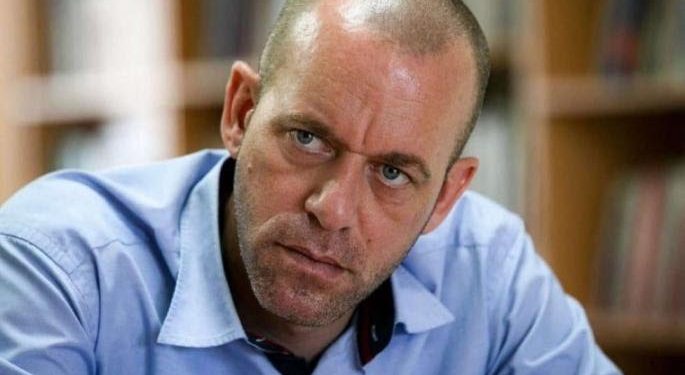 Israeli occupation deports Palestinian prisoner Salah Al-Hamouri to France
