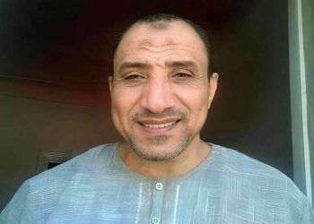 The imprisoned lawyer Ramadan Youssef Ashry, 50, breathed his last in Al-Abadia prison in Damanhour after suffering a sudden heart attack as he was subjected to deliberate medical negligence.