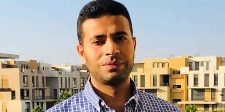 الصحفي المصري هشام عبدالعزيز