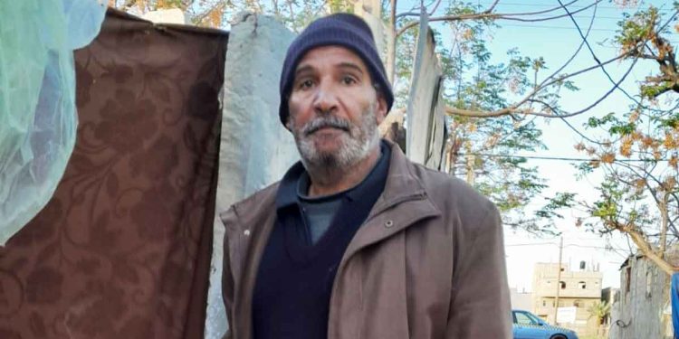 المواطن هاشل مبارك سلمان مبارك (58 عاماً) من شمال مدينة غزة، قضى في قصف إسرائيلي بجوار مكان سكناه، فيما أصيب خمسة مواطنين آخرين