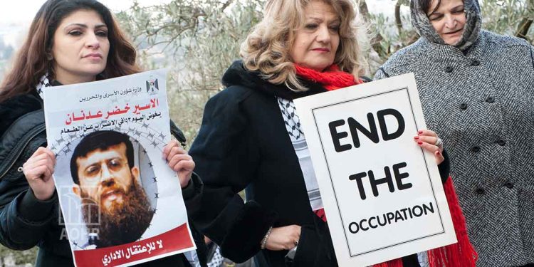 وفاة الناشط الفلسطيني المعتقل في سجون الاحتلال الإسرائيلي، خضر عدنان، بعد إضراب عن الطعام استمر 87 يوما احتجاجا على اعتقاله الإداري (التعسفي)، فيما أكدت أوساط فلسطينية تعمد الاحتلال تنفيذ عملية اغتيال بحقه.