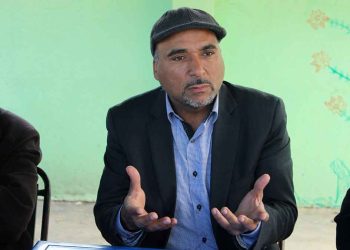 المعتقل المشرقي يمتنع عن الطعام وعتيق يواصل إضرابه