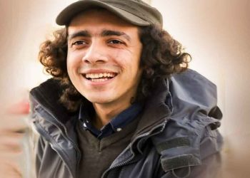 المعتقل عمر محمد علي يفقد الأمل وينتظر قدوم الموت