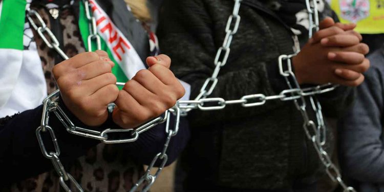 بتوجيه من إيتمار بن غفير… الاحتلال الإسرائيلي مستمر في التصعيد ضد الأسرى الفلسطينيين