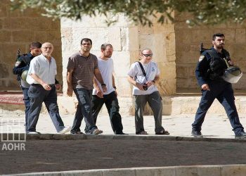 نحو 600 مستوطن يقتحمون المسجد الأقصى بحماية شرطة الاحتلال