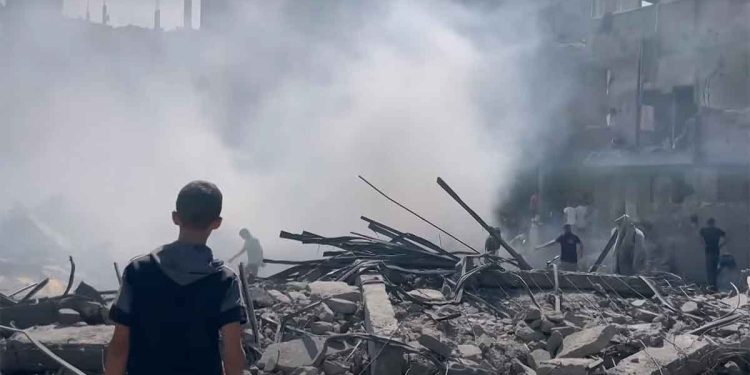 الاحتلال يواصل مجازره.. 315 قتيلا فلسطينيا في غزة خلال ساعات