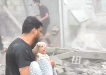 70 قتيلا فلسطينيا جلهم أطفال ونساء في قصف إسرائيلي لنازحين