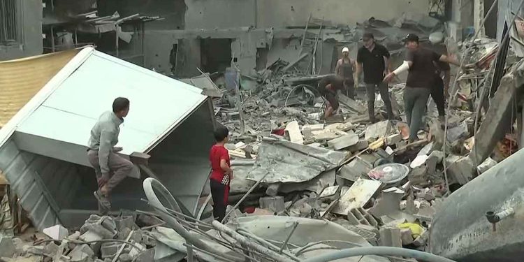 IOF Threatens to Bomb Al-Quds Hospital in Gaza