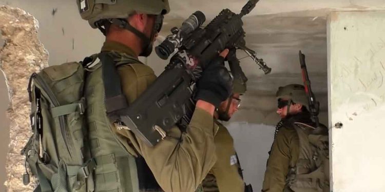 صورة من الارشيف