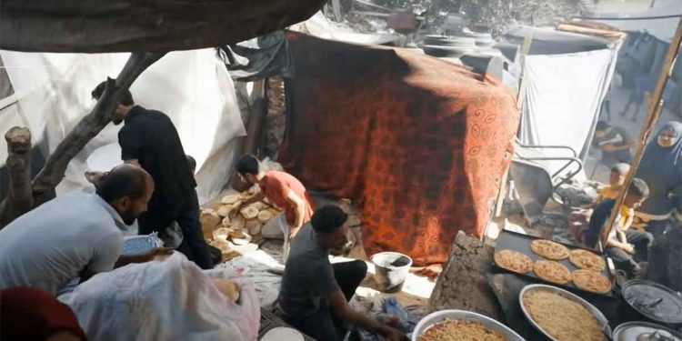 في ظل شلل المجتمع الدولي… طريق الموت يؤدي إلى مخيمات لا تصلح للحياة
