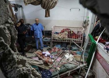 قصف الاحتلال الإسرائيلي مجمع ناصر الطبي بمدينة خانيونس