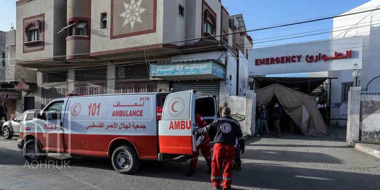 الاحتلال يعتقل عددا كبيرا من الطواقم الطبية