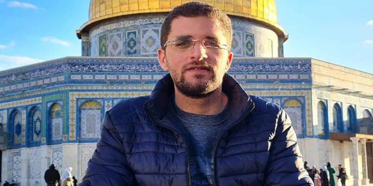 الصحفي الفلسطيني وليد زايد