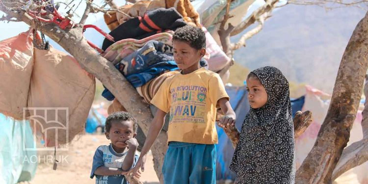 تعد الأزمة القائمة في اليمن، من أكبر الأزمات الإنسانية في العالم، وفق مفوضية الأمم المتحدة السامية لشؤون اللاجئين (UNHCR).