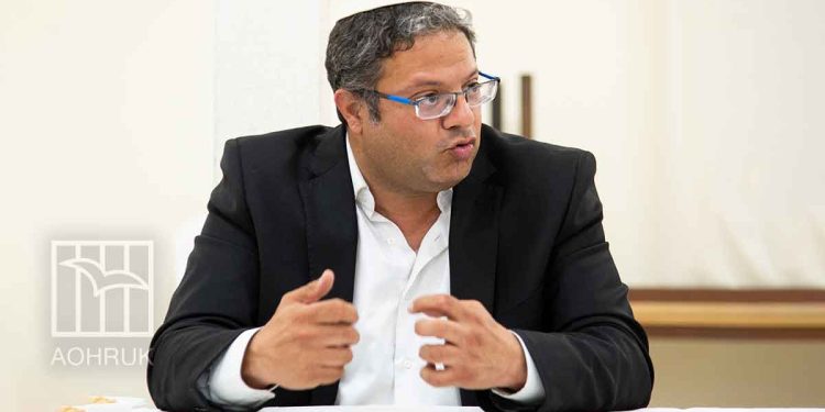 دعا وزير الأمن القومي في حكومة الاحتلال الإسرائيلي، إيتمار بن غفير، إلى تطبيق عقوبة الإعدام على المعتقلين الفلسطينيين