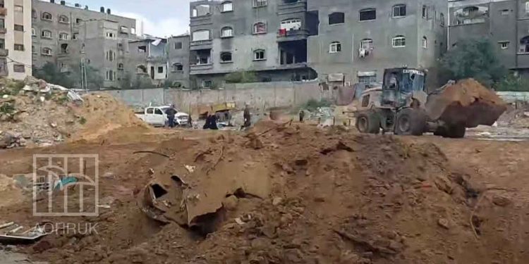 Gaza: A mass grave found in Shifa Complex courtyard