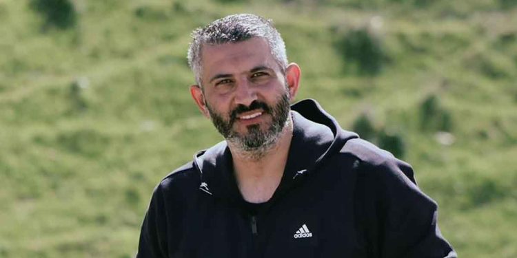 اعتقلت قوة أمنية الناشط خالد الناطور من أمام منزله في العاصمة عمان