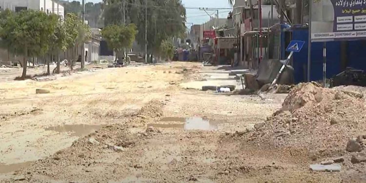 ارتفع عدد القتلى الفلسطينيين في المجزرة التي ارتكبتها قوات الاحتلال الإسرائيلي بمخيم نور شمس في مدينة طولكرم إلى 13 قتيلا.