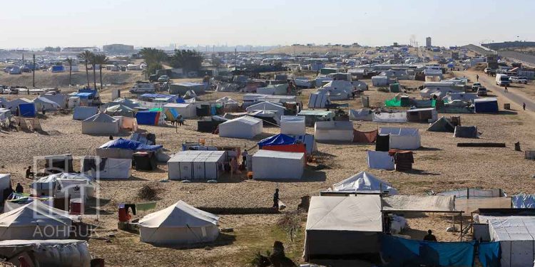 غزة.. مقتل 10 فلسطينيين في قصف إسرائيلي قرب تجمع للنازحين