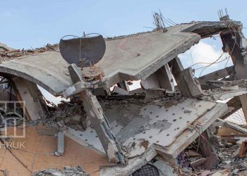 Israeli occupation demolishes a residential building in Jerusalem