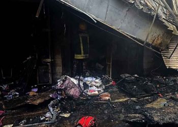 IOF burns a commercial centre and a flea market in Al-Bireh