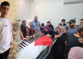 توفي طفل فلسطيني متأثرا بإصابته برصاص جيش الاحتلال قرب مدينة رام الله.