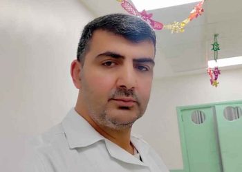 في جريمة جديدة بحق الكوادر الطبية؛ توفي الطبيب الفلسطيني إياد الرنتيسي من سكان قطاع غزة