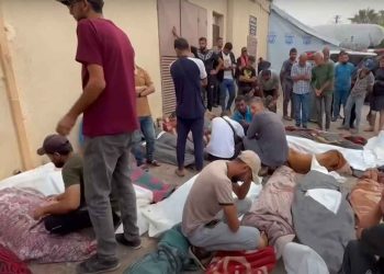 قصف جيش الاحتلال مدرسة تتبع لوكالة غوث وتشغيل اللاجئين الفلسطينيين "أونروا" بمخيم النصيرات وسط القطاع، ما أسفر عن مقتل 35 مدنياً فلسطينياً.