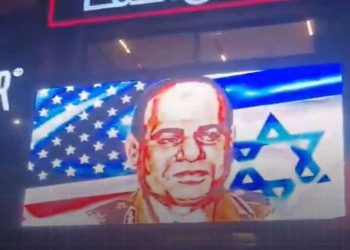 اتهمت أسرة المعتقل المصري علاء طارق إبراهيم رجب، السلطات الأمنية ونيابة أمن الدولة العليا بالتعنت وخرق القانون والدستور؛ لعدم تمكين المعتقل من تحرير توكيل لمحامٍ لحضور جلسات التحقيق.