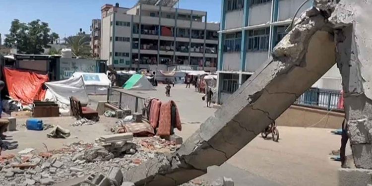 Dozens of people killed, injured in a new Israeli massacre in school sheltering displaced people