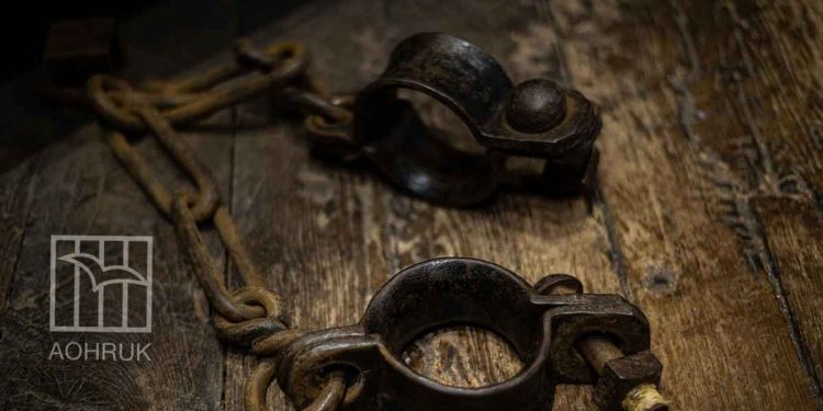 Israeli soldiers sexually assault a Palestinian prisoner in Sde Teiman