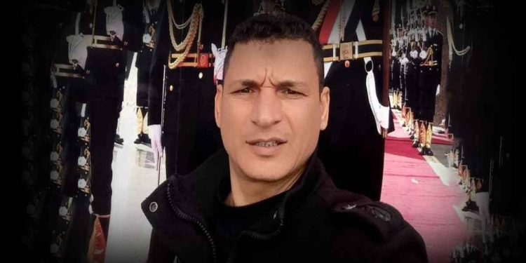 جددت السلطات المصرية حبس أمين شرطة بسبب تضامنه مع قطاع غزة، ورفعه علم فلسطين.