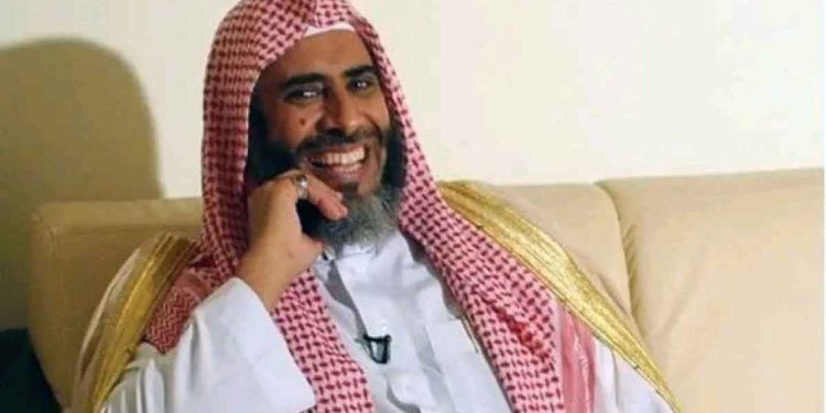 أتم معتقل الرأي السعودي، الأكاديمي عوض القرني، سبعة أعوام من الاعتقال التعسفي