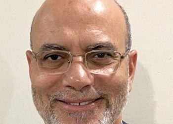 الطبيب عبد الباسط إمام يواجه خطر ترحيله من المغرب إلى مصر