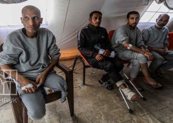 فلسطينيون اعتقلهم جيش الاحتلال وأعادهم إلى قطاع غزة