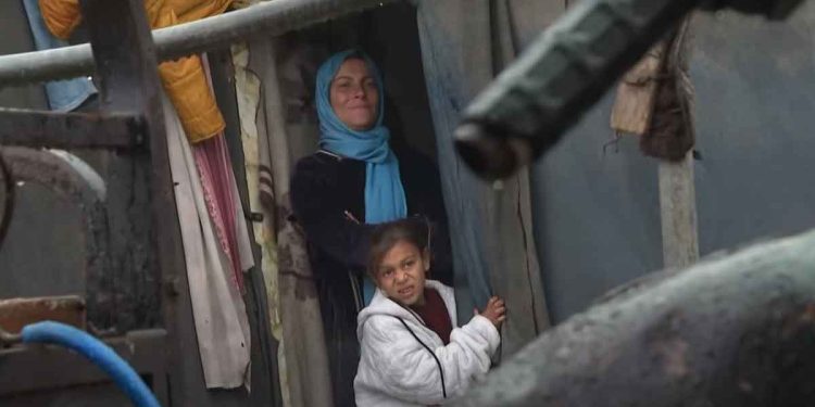 غزة تحت المطر والدمار.. النازحون بين الغرق والبرد القارس