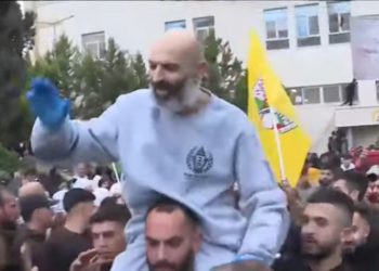 الأسرى الفلسطينيون المحررون: عشنا سنوات من القهر خلف القضبان