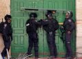 القدس.. الاحتلال يقتحم المصلى القبلي ويستولي على مكبرات الصوت