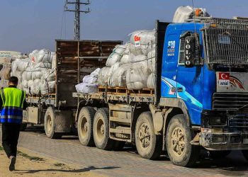 وقف الاحتلال تدفق المساعدات إلى غزة.. جريمة جديدة وسط صمت دولي