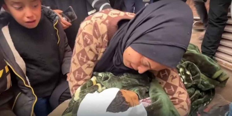 مقتل 6 أطفال فلسطينيين في قصف منزل بحي التفاع شرقي غزة