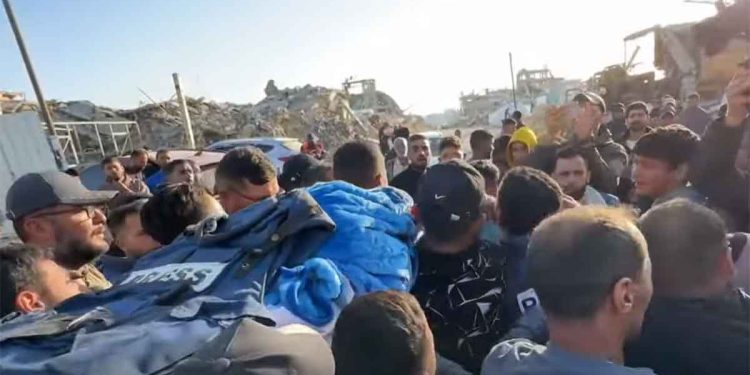 الاحتلال يواصل استهداف المدنيين في غزة وسط مجاعة متفاقمة