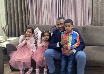 الحكم بسجن المواطن السوداني - البريطاني أحمد الدوش 10 أعوام