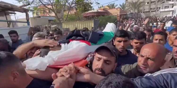 The occupation assassinates journalist Hassan Aslih inside Nasser Hospital.