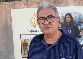 الصحفي علي السمودي (58 عاماً)