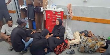 القطاع الصحي في خطر.. استمرار استهداف مستشفيات غزة يفاقم الكارثة