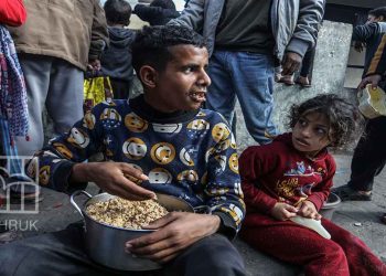 التجويع كسلاح إبادة.. 180 قتيلاً في غزة بسبب المجاعة بينهم 93 طفلاً