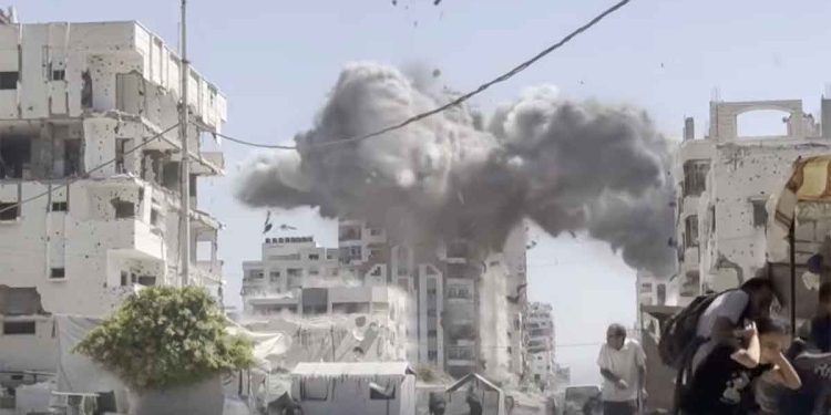 استمرار حرب الإبادة في قطاع غزة.. وارتفاع حصيلة القتلى إلى 65,141