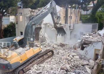 الاحتلال يصعد سياسة التهجير القسري وهدم المساكن الفلسطينية